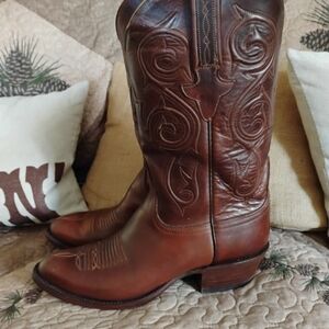 Lucchese Chestnut Leather Western Boots